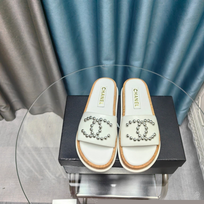 Ch*el slippers